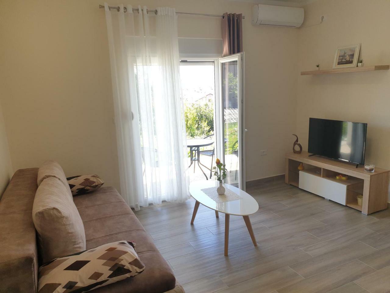 Apartments Jadran Tivat Exterior photo