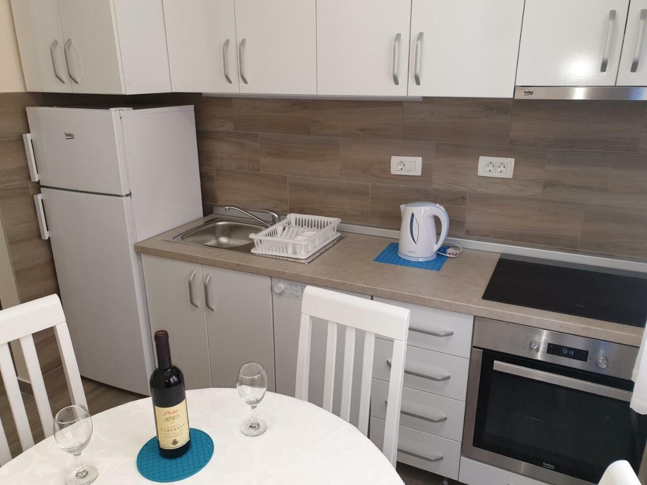 Apartments Jadran Tivat Exterior photo